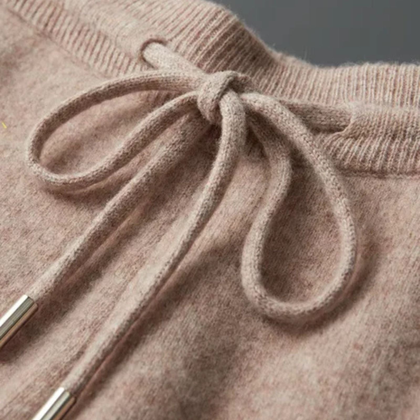 The Geneva Merino Wool Savro Set